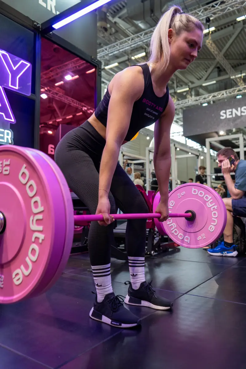 Foto real de Pink Crossfit Bars 2